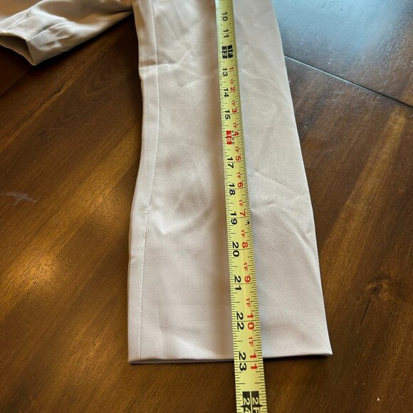 NWT Boohoo Women Oversized Cropped Boxy Tailored Blazer Size 12 Cream - Picture 12 of 15